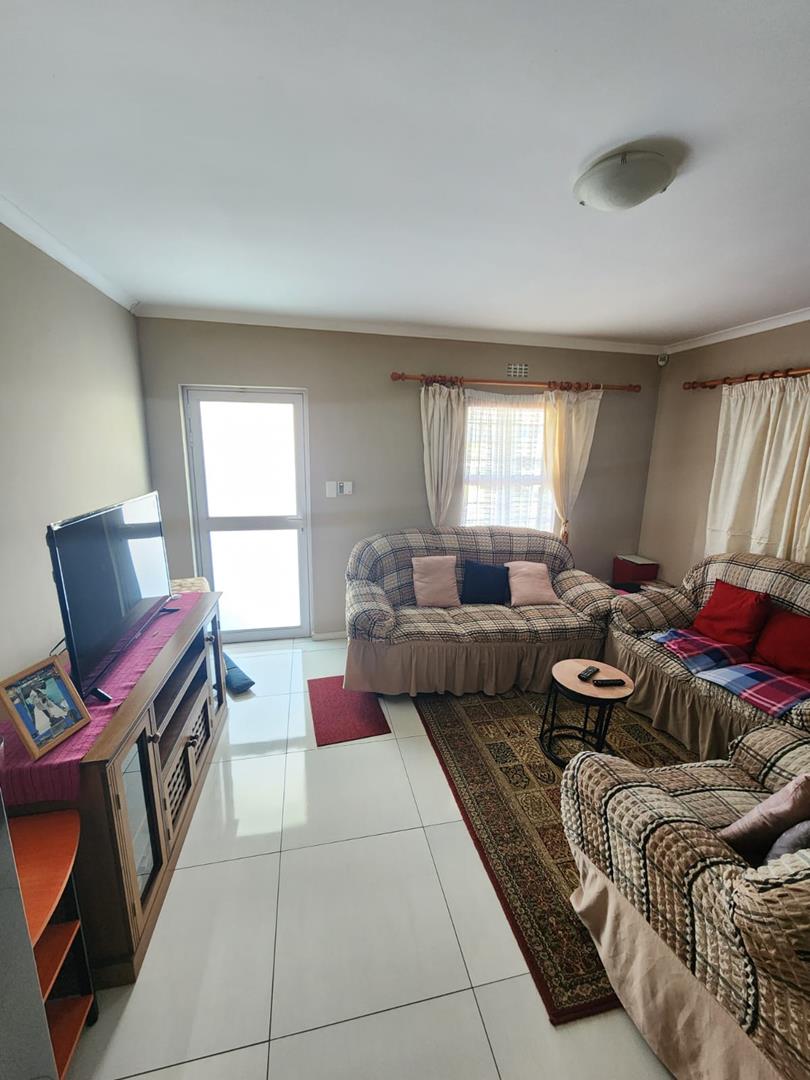 3 Bedroom Property for Sale in Silversands Western Cape